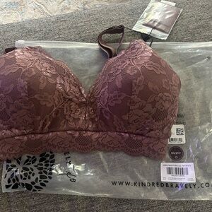Kindred bravely Lace Minimalist Hands-Free Pumping & Nursing Bra